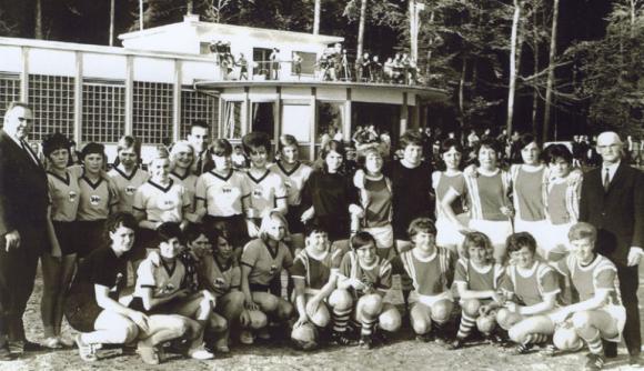 Damenmannschaft aus Worms im Herbst 1968