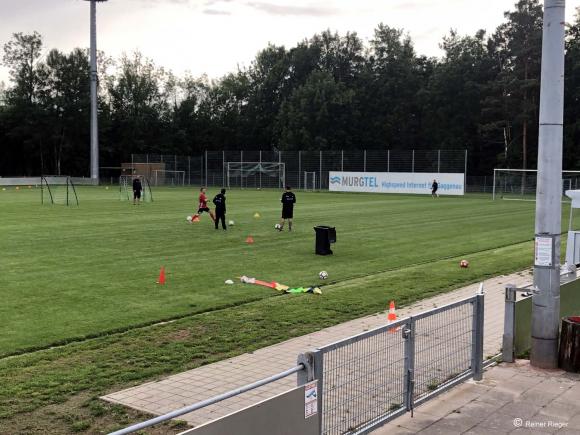 Die SVM Aktiven starten mit einem lockeren Zirkeltraining