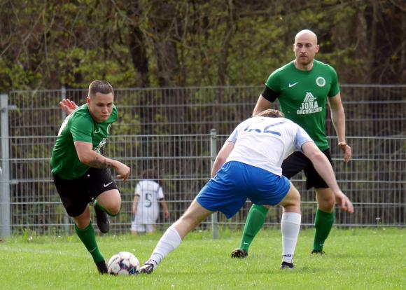 SVM mit einer sicheren Abwehr um Valentin Thomas und Adam Stefaniak zum verdienten Heimsieg 