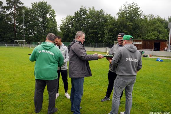 SV Michelbach verabschiedet gebührend seine beiden Trainer Damian Stebel und Salem Saiah