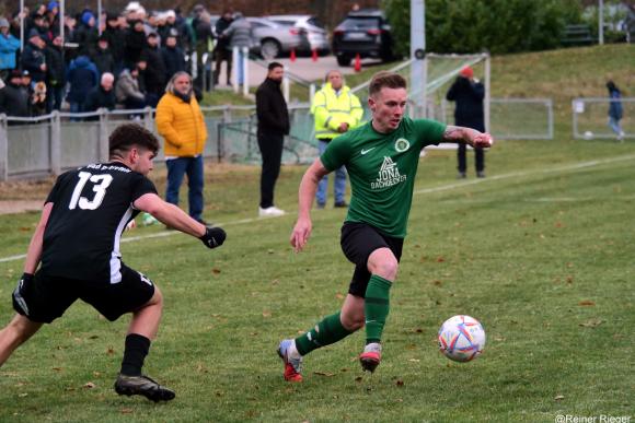 Madalin Livan auch gegen den Tabellenführer schwer auszuschalten 