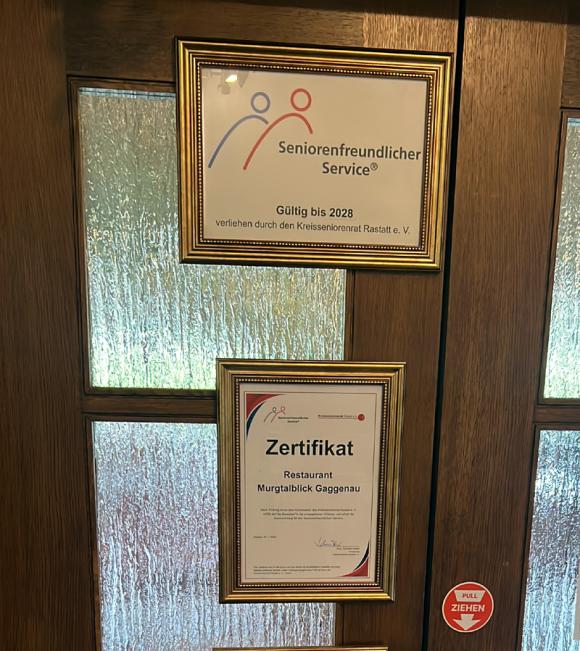 Zertifikat im Eingangsbereich der XXL-Sportgaststätte Murgtalblick