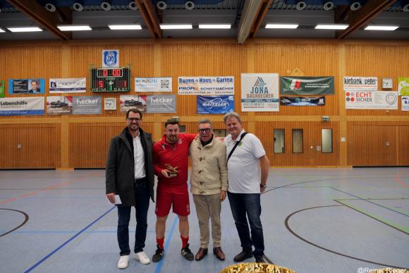 Auszeichnung bester Torhüter Thorsten Kratzmann vom SC Baden-Baden